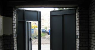 Купить гаражные ворота распашные Георгиевск, цена от 3842 руб.